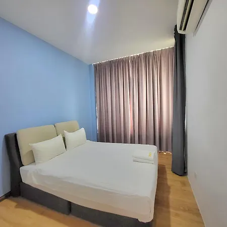 Roxy Hotel & Apartments Kuching Exterior photo