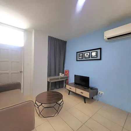 Roxy Hotel & Apartments Kuching Exterior photo