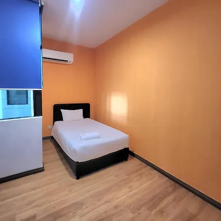 Roxy Hotel & Apartments Kuching Exterior photo