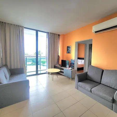 Roxy Hotel & Apartments Kuching Exterior photo