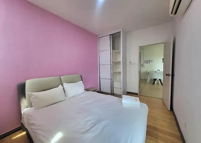 Roxy Hotel & Apartments
