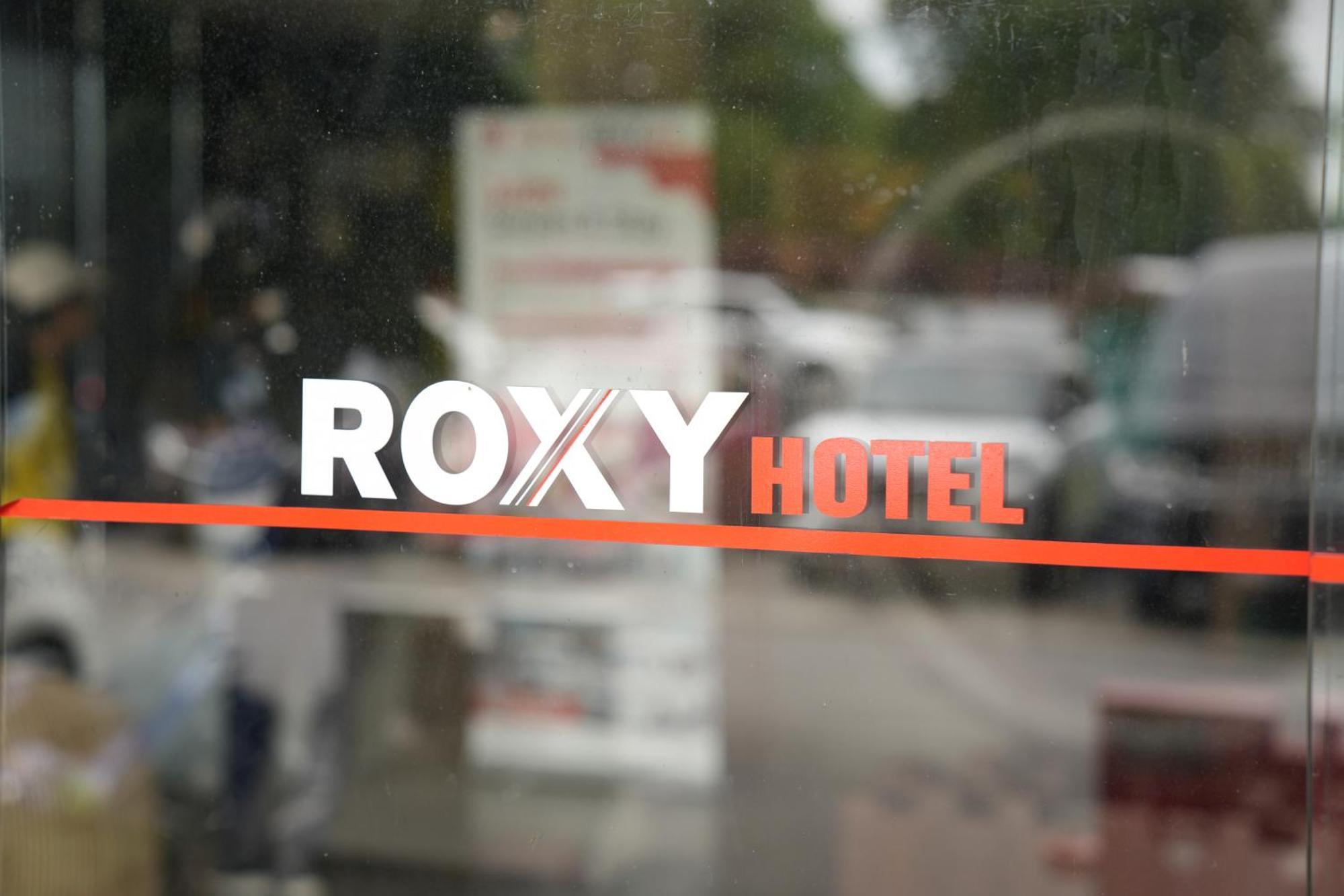 Roxy & Kuching