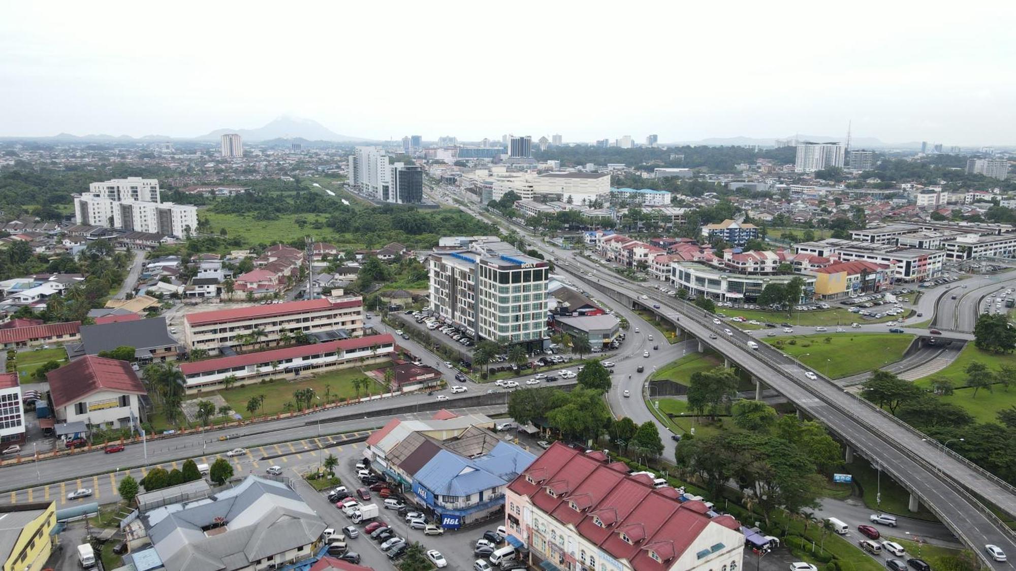 Roxy & Kuching
