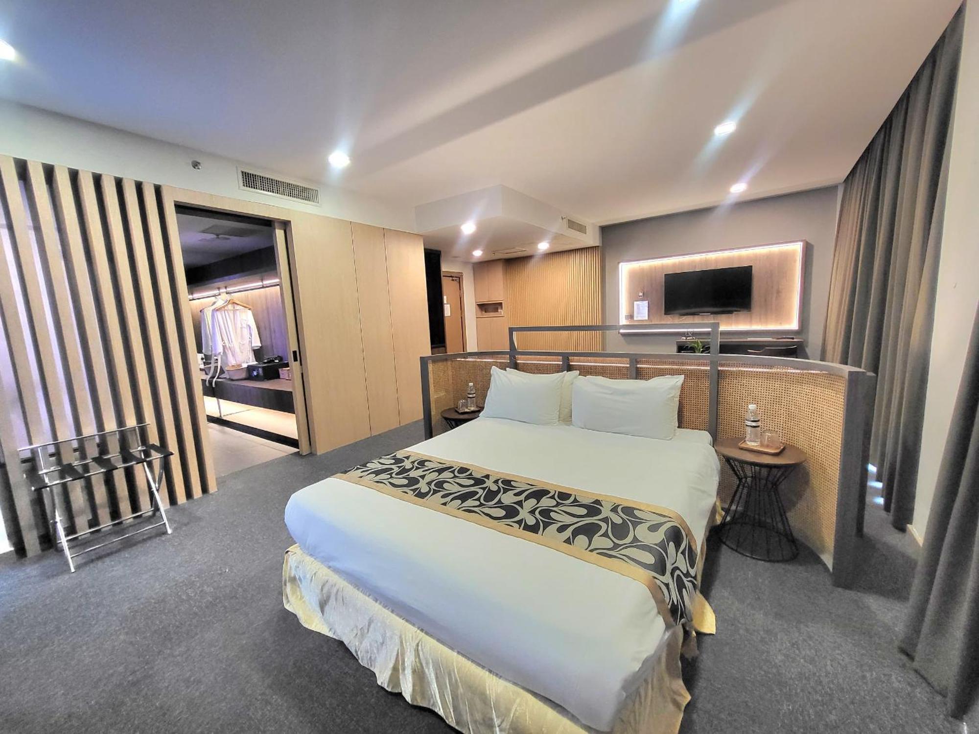 Hotel Roxy & 3*